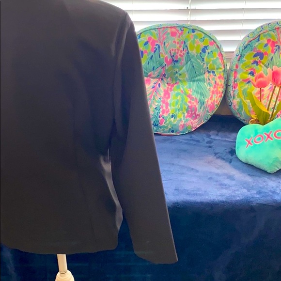 Koji built-in belt jacket with two buttons & full front zipper gray jacket - Picture 6 of 8